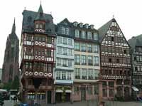 Moving to Frankfurt, Living in Frankfurt
